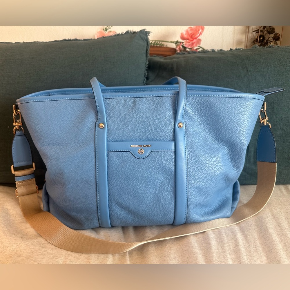 Michael Kors Sky Blue Tote with Gold Accents - Picture 3 of 8